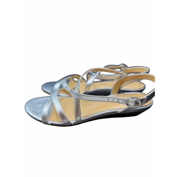 Talbots silver capri strappy sandals- size 9 - Picture 3 of 7